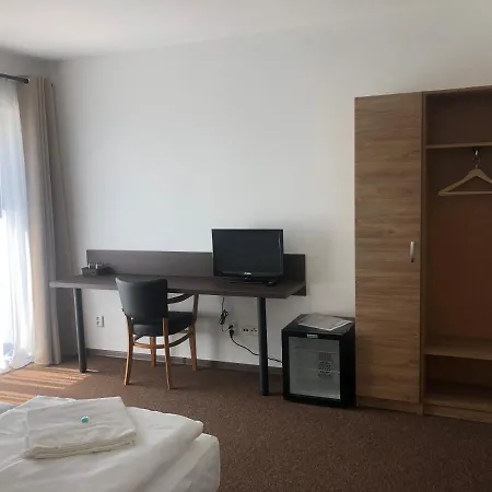 R10 3* Mladá Boleslav